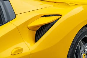 Ferrari F8 Spider 2019 года 